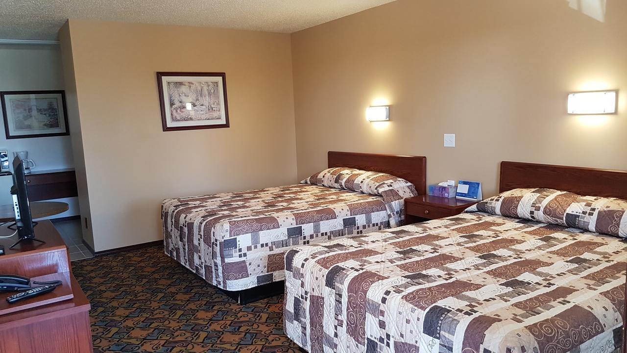 Golden West Motor Inn Carstairs Екстериор снимка